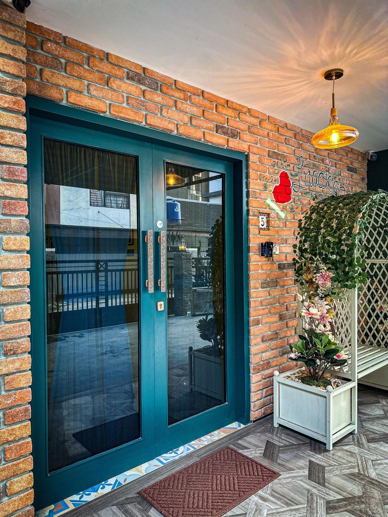 Lugano Arte Homestay Yakarta Exterior foto